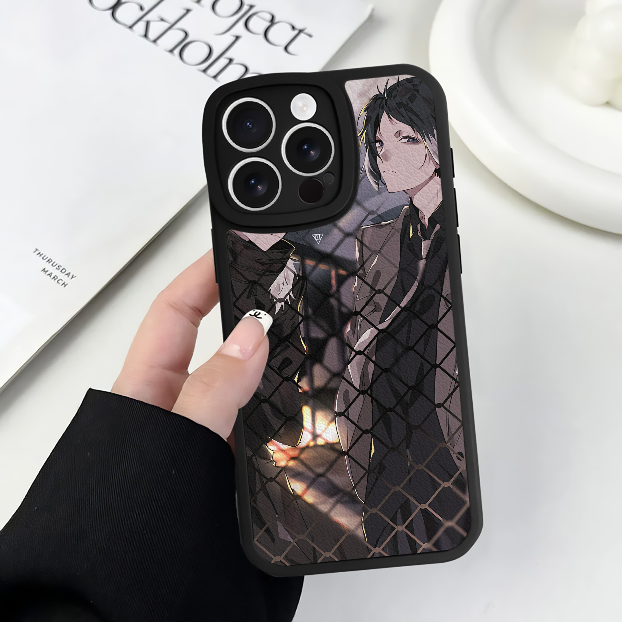 （画像用） 文豪ストレイドッグス Bungo Stray Dogs 【iPhone 16シリーズ対応】シリコンスマホケース（レザー調） 材質：シリコン